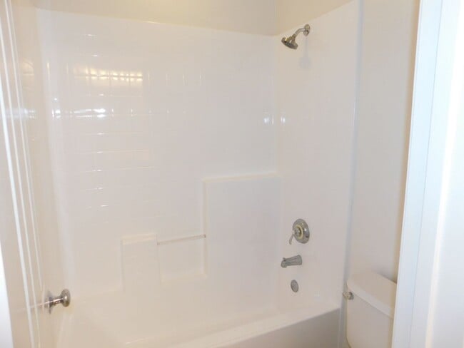 Building Photo - Beautiful detached home in Quail Hill. 2 M...