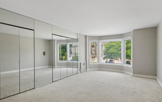 Building Photo - 2500 Windsor Mall