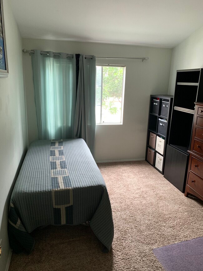 Building Photo - 4315 W 145th St