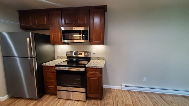 Building Photo - JUST REMODELED!! EVERYTHING BRAND NEW INSIDE THIS 3 BEDROOM, 1 BATH!!