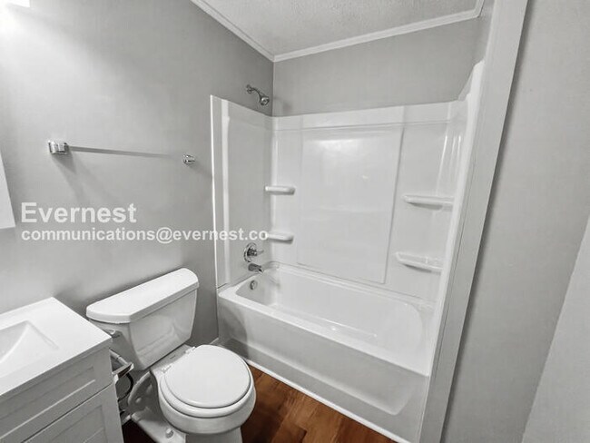 Building Photo - 3032 Summit Ridge Dr