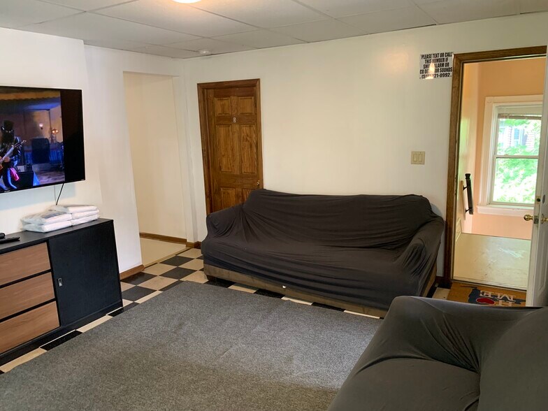 Building Photo - 2152 12th St