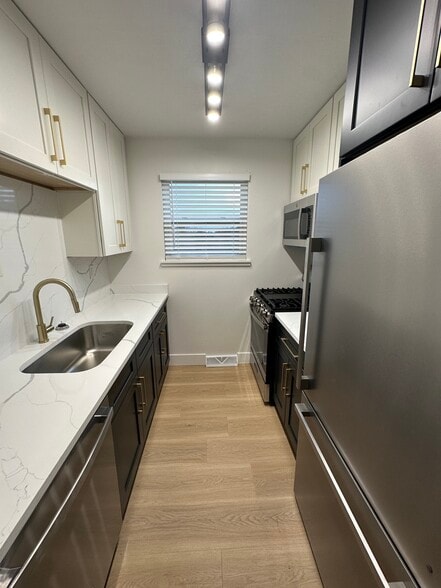 Building Photo - 8021 Saltsburg Rd