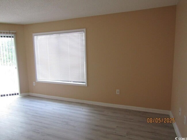 Building Photo - 4222 Pinehurst Cir