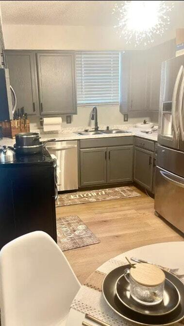 Building Photo - 4880 Barclay Square Dr