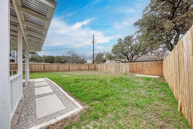 Building Photo - 4910 Wing Rd