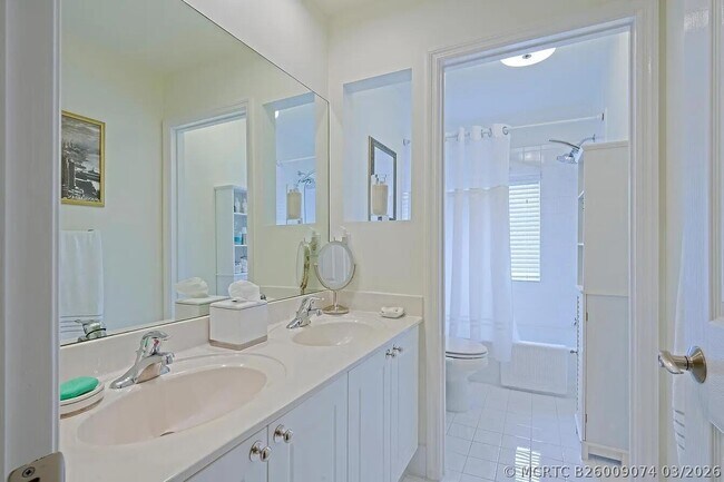 Building Photo - 4156 Meade Way
