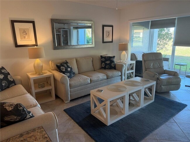 Building Photo - 880 Bird Bay Dr W