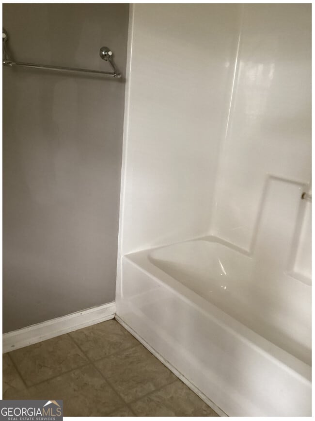 Building Photo - 545 Spring St