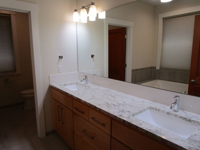 Building Photo - Custom Home in Crystal Springs Subdivision - Available Now!