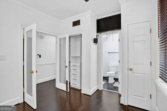 Building Photo - 2840 Peachtree Rd NW