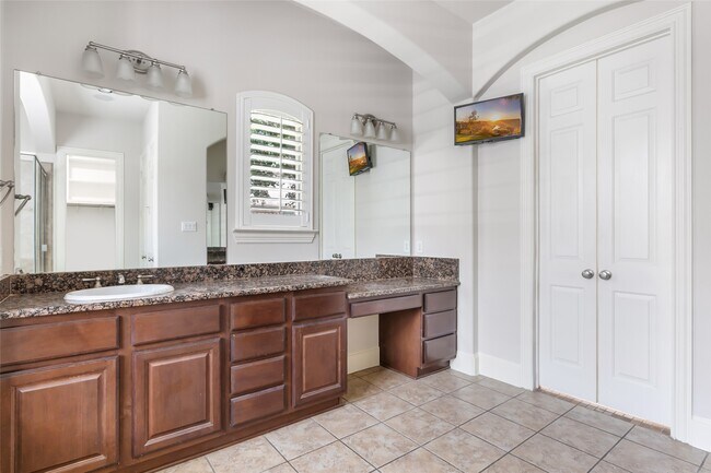 Building Photo - 17306 Lake Chelan Ln