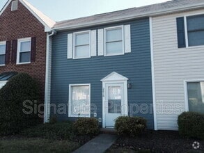 Building Photo - 2216 High Bush Cir