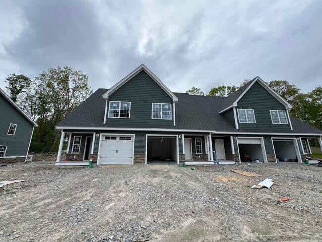 Primary Photo - 74 Rockingham Rd