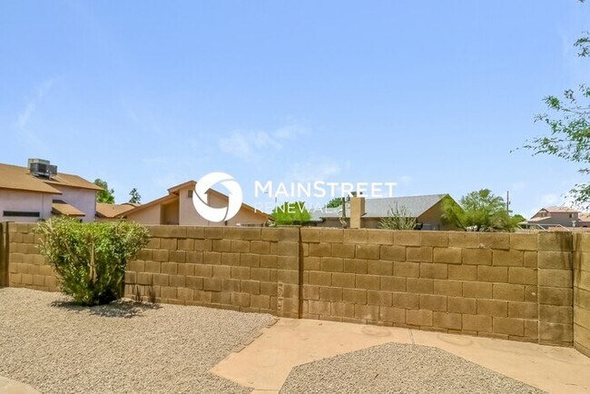 Building Photo - 3 Bedroom Pet-Friendly Home in PEORIA, AZ ...