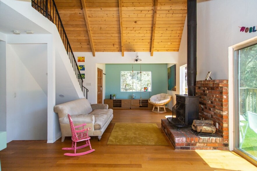 Building Photo - 2235 Ironwood Dr