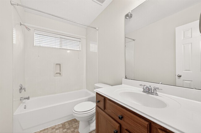 Building Photo - 6030 Wildbriar Ln