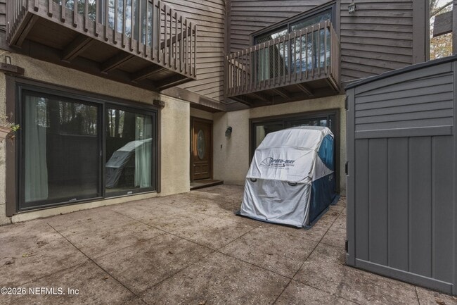 Building Photo - 10407 Big Tree Cir W