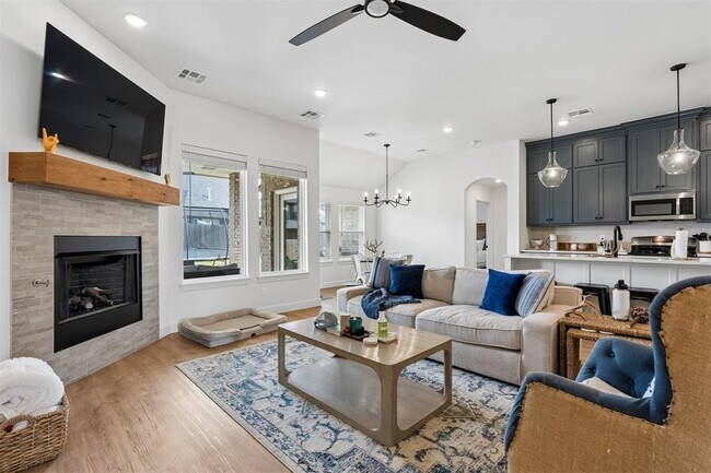 Building Photo - 2232 Los Angeles Ave