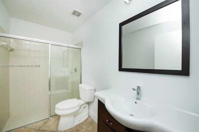 Building Photo - 1127 SW 104th Way