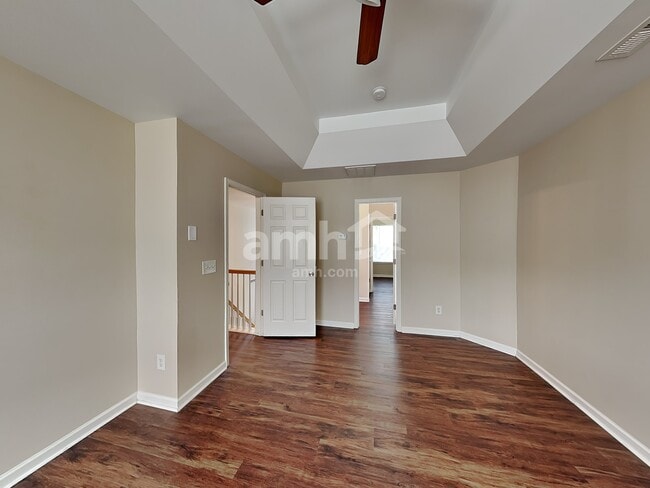 Building Photo - 5711 Falkirk Ln