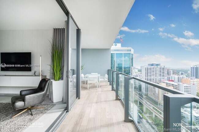 Building Photo - 88 SW 7th St