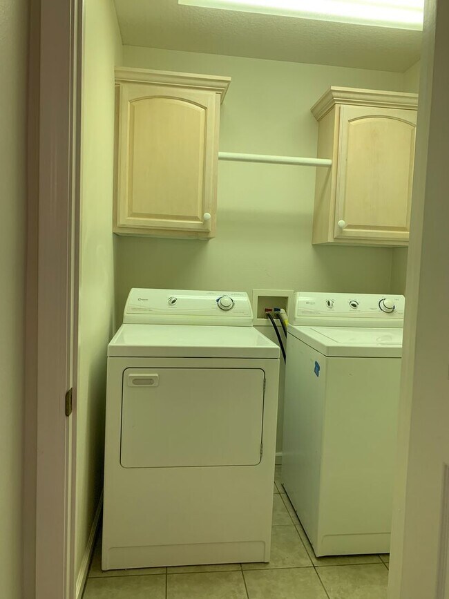 Building Photo - 3bed/2bath Home with Fenced Backyard in Valley View Schools!!!!!!