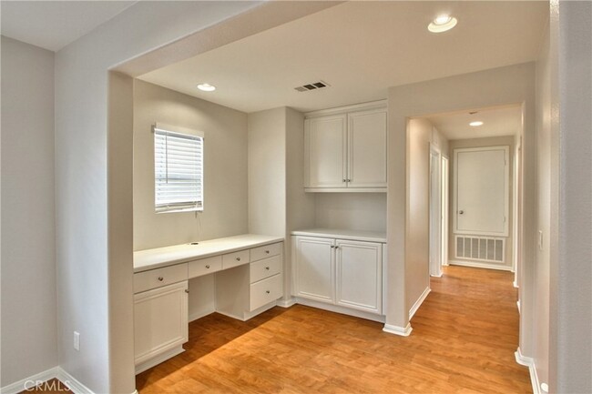 Building Photo - 35734 Sundew Ln