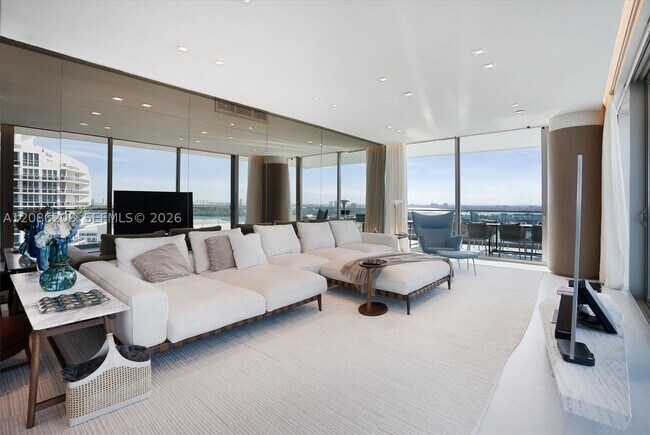 Building Photo - 10203 Collins Ave