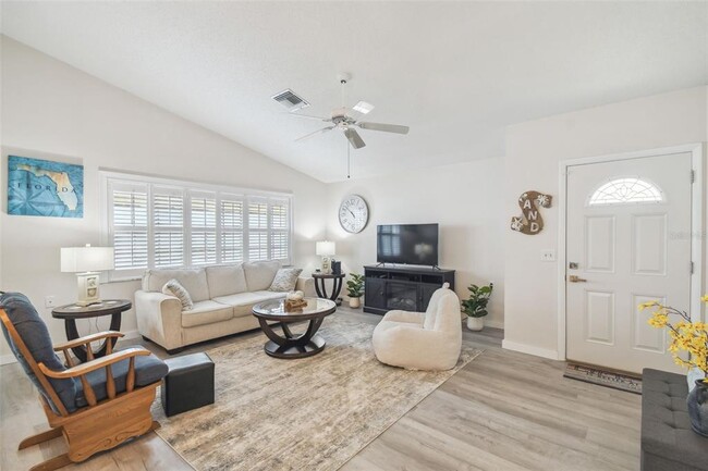 Building Photo - 8430 Monaco Dr