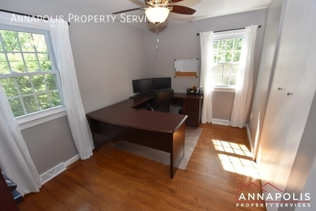 Building Photo - 112 Berrywood Dr