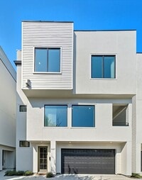 Building Photo - 5437 Darling St