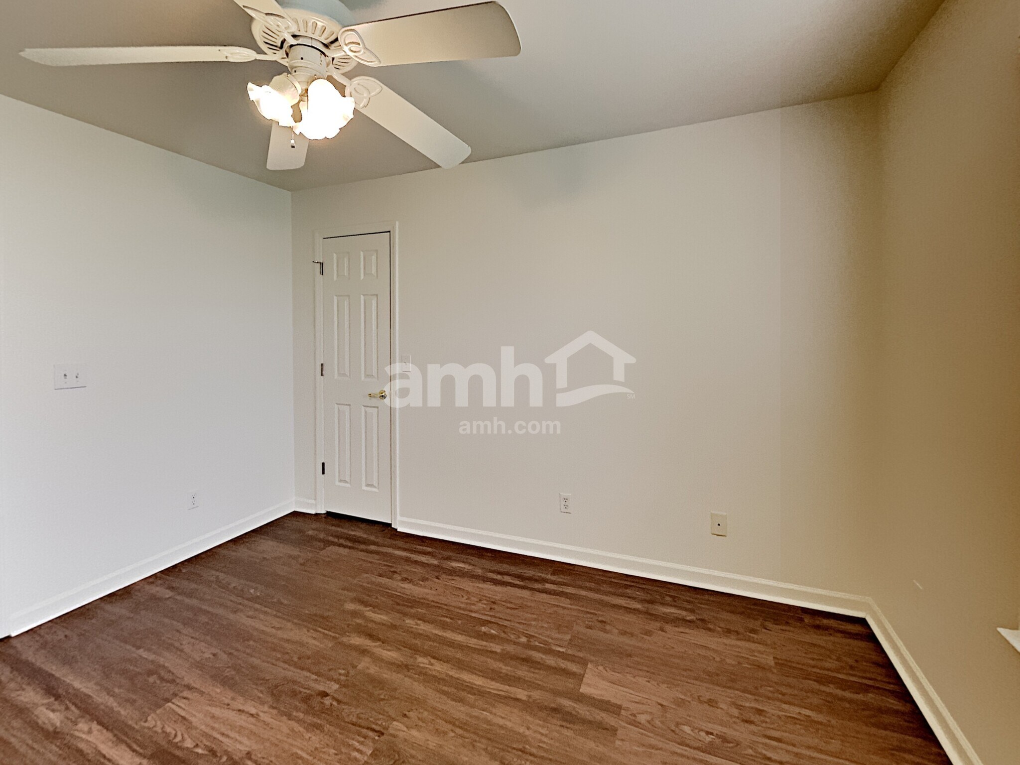 Building Photo - 1914 Amacher Dr