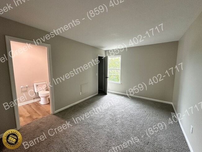 Building Photo - 2-Bed 1.5-Bath Townhome
