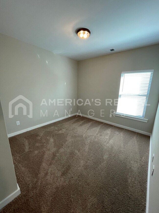 Building Photo - Roomy Home for Rent in Cullman, AL…6 Foot Privacy Fence. AVAILABLE NOW!!