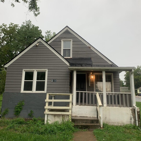 Building Photo - 3700 Cleveland Ave.