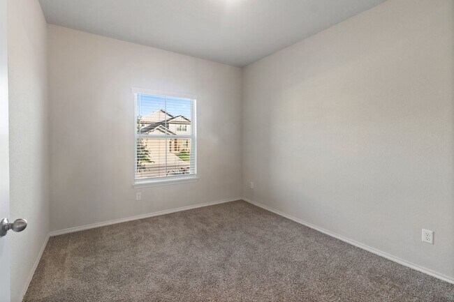 Building Photo - 15219 Selene View