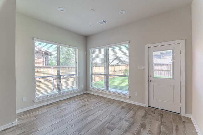 Building Photo - 8026 Whisper Grove Dr