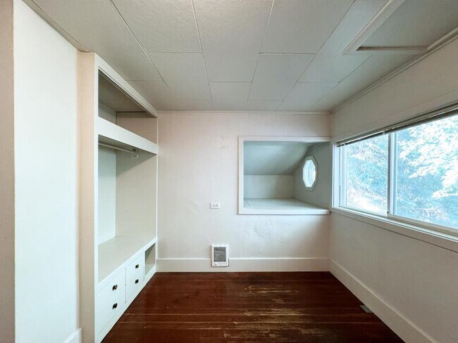 Building Photo - 2963 Alder St