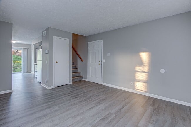Building Photo - For Rent: Four-Bedroom, Two-Bathroom Singl...