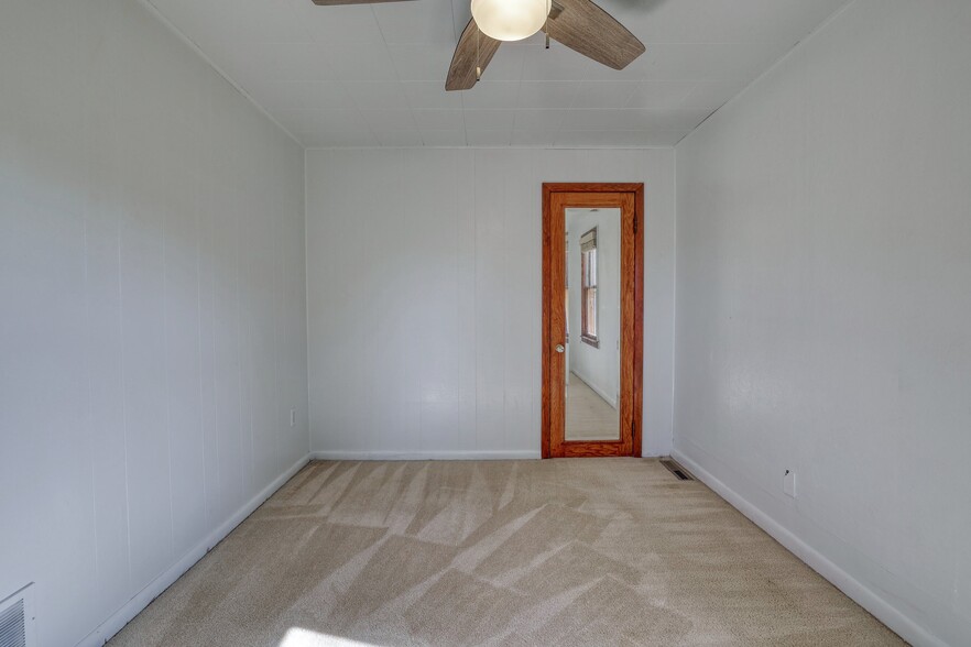 Building Photo - 4834 N 106th St