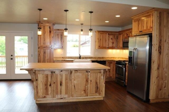 Building Photo - Henderson Center Gorgeous!  Executive Home, Beautiful finishes