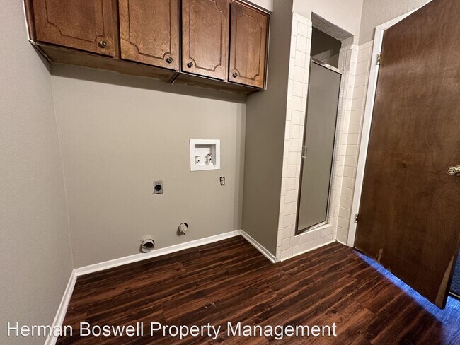 Building Photo - 2 br, 2 bath House - 1007 Southmoor Dr