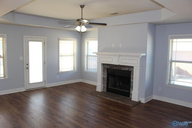 Building Photo - 14560 Water Stream Dr