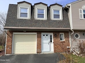 Building Photo - 120 Donna Lynn Dr