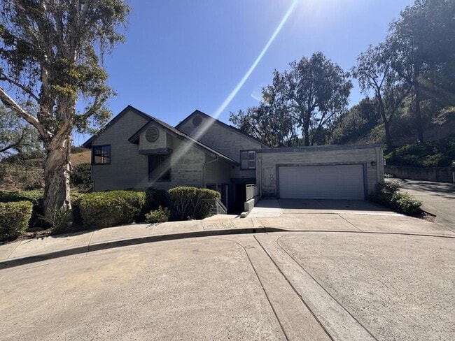 Building Photo - 4629 Villas Ct