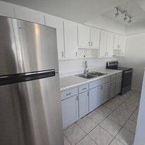 Building Photo - 1730 NE 62nd St