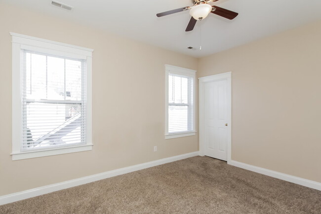 Building Photo - 7318 Darblay St