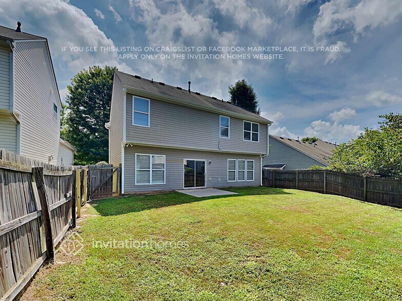 Building Photo - 207 Winterbury Dr