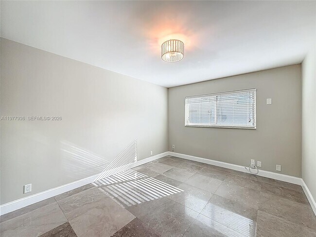 Building Photo - 2770 NE 8th Ct